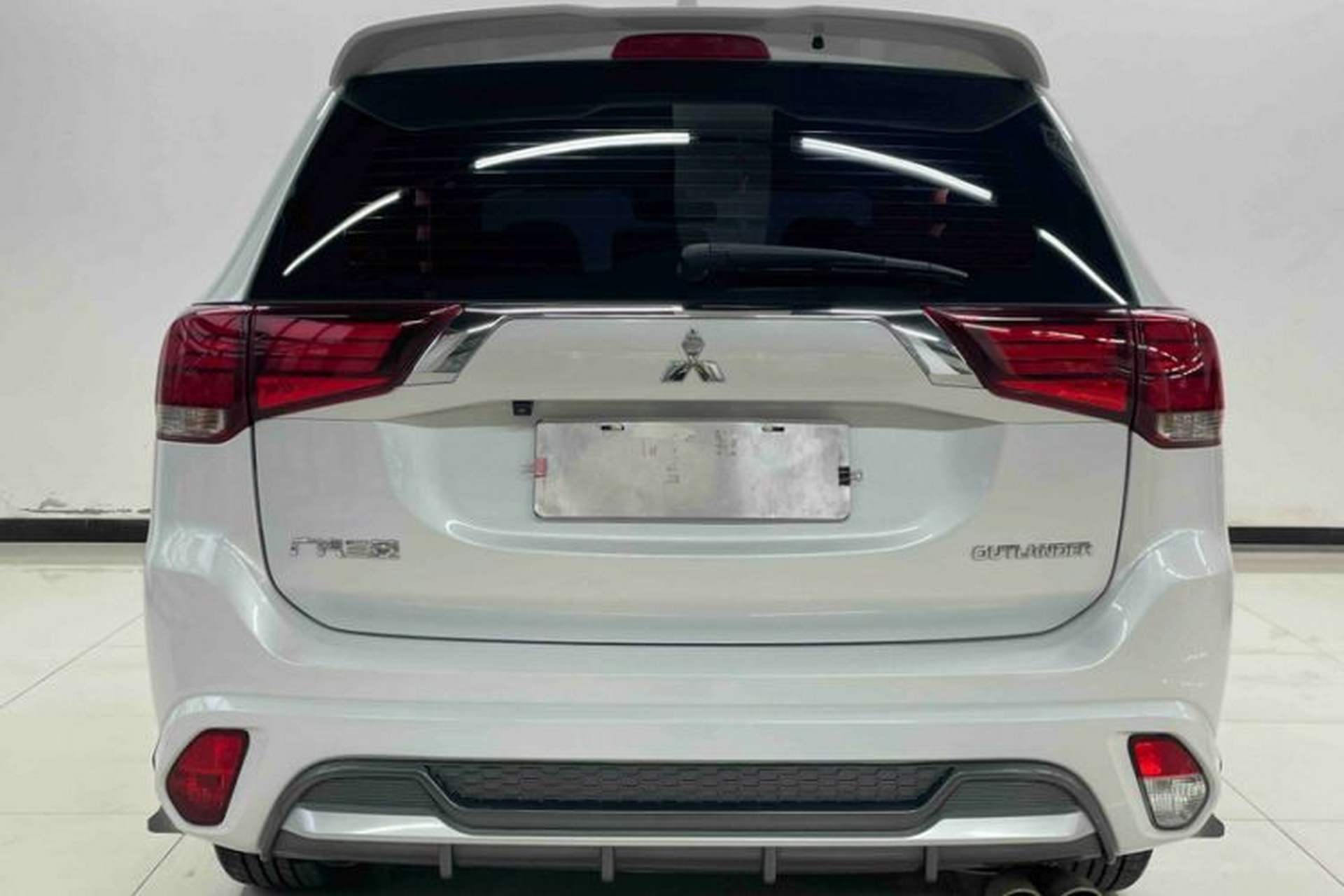 Used Mitsubishi Outlander 2021 2.0L Two-Wheel Drive Comfort Edition 5 Seats Exterior 3