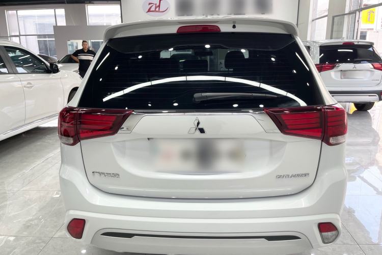 Used Mitsubishi Outlander 2021 Revised Version 2.0L Two-Wheel Drive Comfort Edition 7 Seats Exterior 4