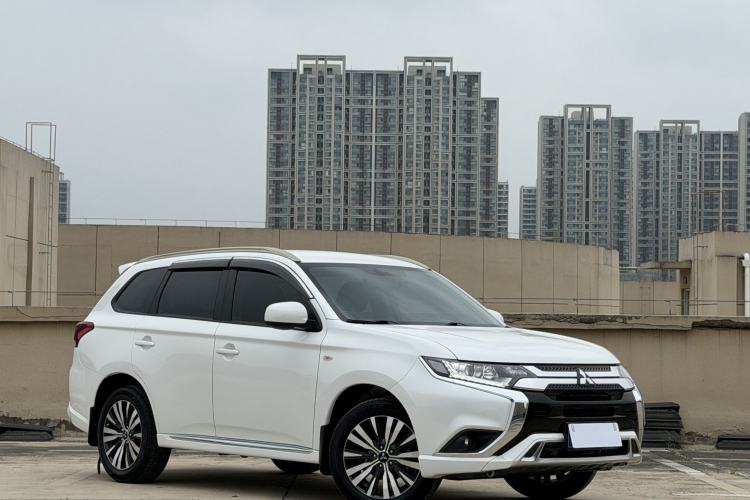 Used Mitsubishi Outlander 2021 Revised Version 2.0L Two-Wheel Drive Comfort Edition 5 Seats Exterior 5