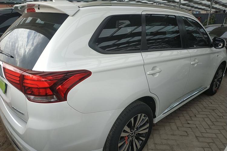 Used Mitsubishi Outlander 2021 Revised Version 2.0L Two-Wheel Drive Comfort Edition 5 Seats Exterior 5