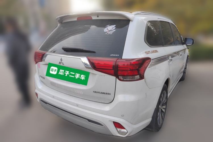 Used Mitsubishi Outlander 2021 2.4L 4x4 Zhi Xiang Edition 7 Seats Exterior 5
