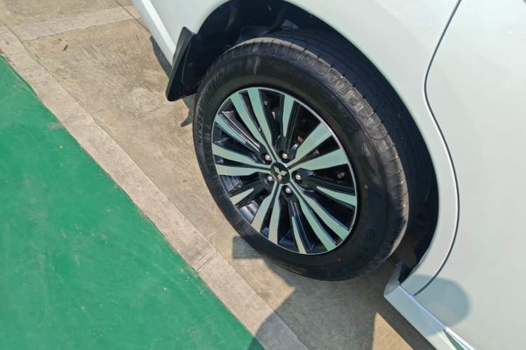 Used Mitsubishi Outlander 2021 Revised Version 2.0L Two-Wheel Drive Comfort Edition 5 Seats Exterior 5
