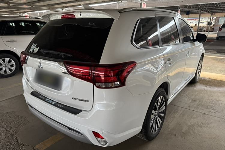 Used Mitsubishi Outlander 2021 Revised Version 2.0L Two-Wheel Drive Comfort Edition 5 Seats Exterior 5
