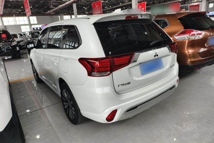 Used Mitsubishi Outlander 2021 Revised Version 2.0L Two-Wheel Drive Comfort Edition 5 Seats Exterior 5