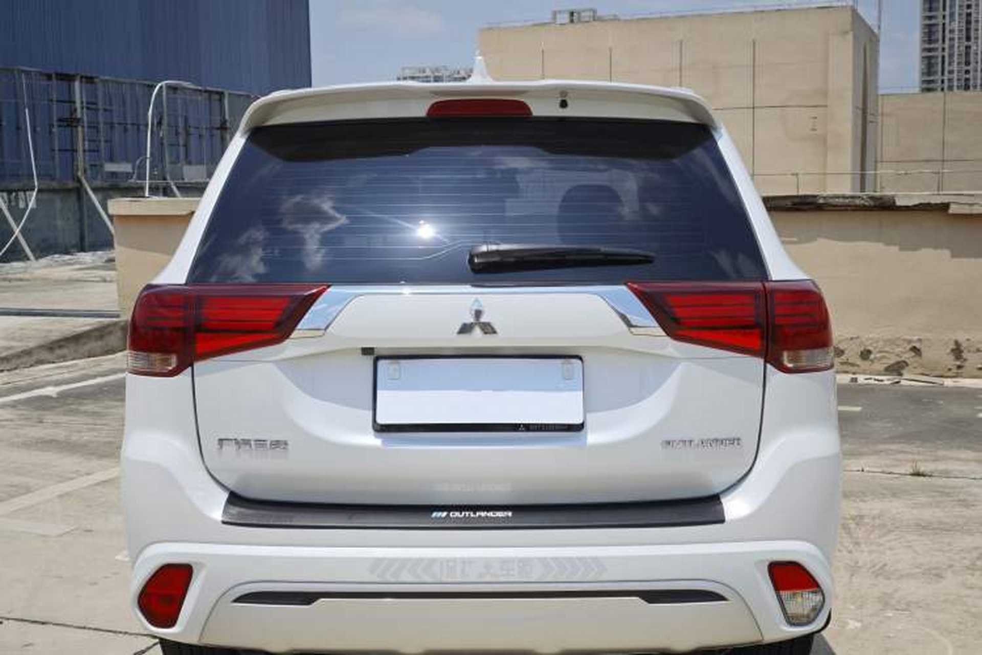 Used Mitsubishi Outlander 2021 Revised Version 2.0L Two-Wheel Drive Comfort Edition 5 Seats Exterior 6