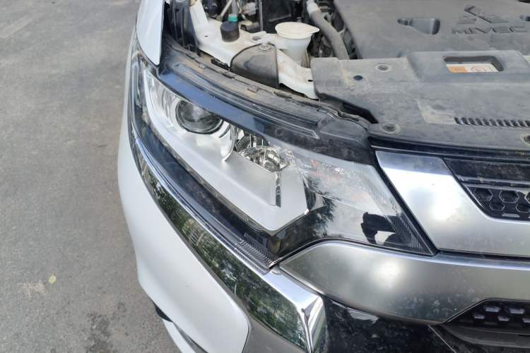 Used Mitsubishi Outlander 2021 Revised Version 2.0L Two-Wheel Drive Enjoyment Edition 5 Seats Exterior 6