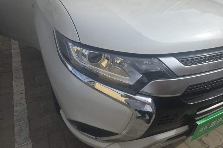 Used Mitsubishi Outlander 2021 Revised Version 2.0L Two-Wheel Drive Comfort Edition 5 Seats Exterior 6
