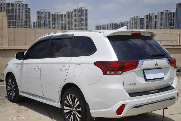 Used Mitsubishi Outlander 2021 Revised Version 2.0L Two-Wheel Drive Comfort Edition 5 Seats Exterior 8