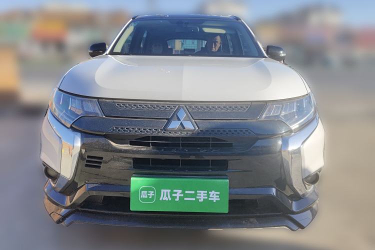 Used Mitsubishi Outlander 2021 2.4L 4x4 DynaDrive Edition 5 Seats Front