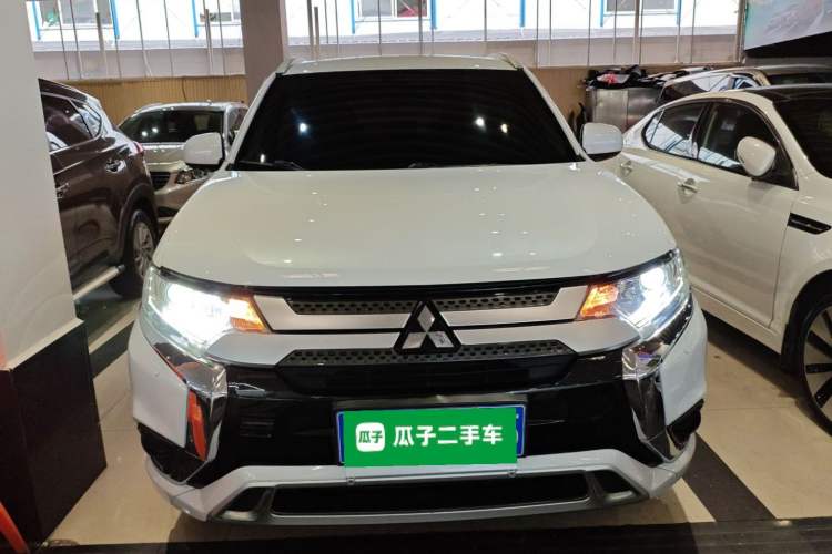 Used Mitsubishi Outlander 2021 Revised Version 2.0L Two-Wheel Drive Comfort Edition 5 Seats Front