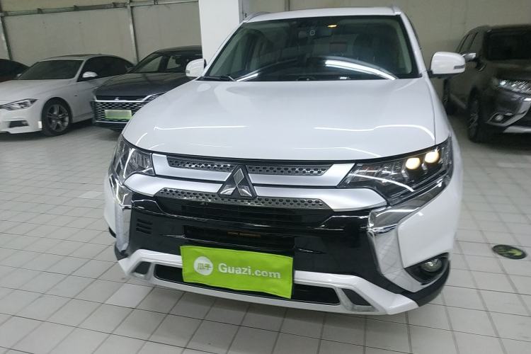 Used Mitsubishi Outlander 2021 2.4L 4x4 Zhi Xiang Edition 7 Seats Front