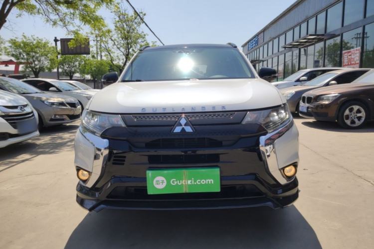 Used Mitsubishi Outlander 2021 2.4L 4x4 DynaDrive Edition 5 Seats Front