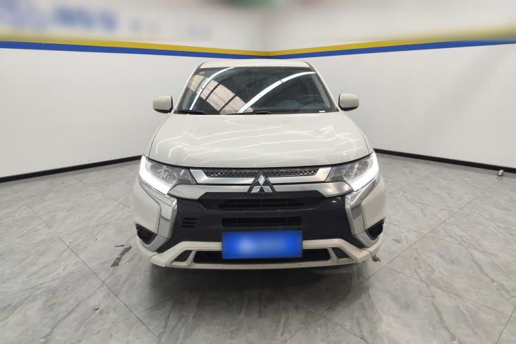 Used Mitsubishi Outlander 2021 Revised Version 2.0L Two-Wheel Drive Comfort Edition 5 Seats Front