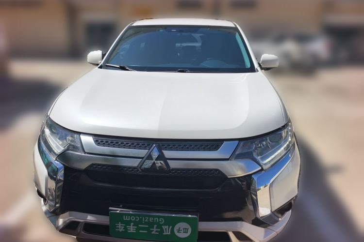 Used Mitsubishi Outlander 2021 2.0L Two-Wheel Drive Comfort Edition 5 Seats Front