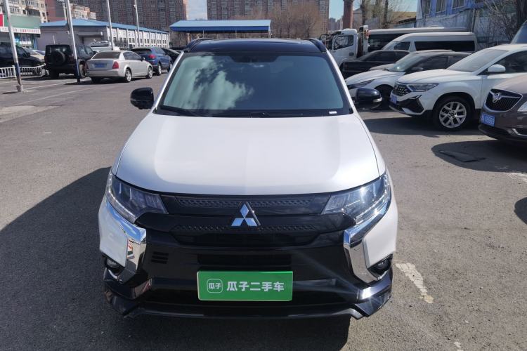 Used Mitsubishi Outlander 2021 2.4L 4x4 DynaDrive Edition 5 Seats Front