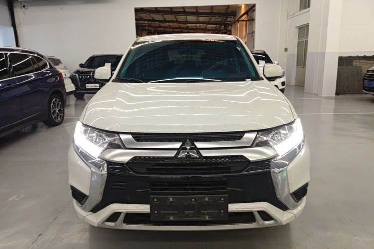 Used Mitsubishi Outlander 2021 Revised Version 2.0L Two-Wheel Drive Comfort Edition 5 Seats Front