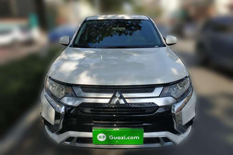 Used Mitsubishi Outlander 2021 2.0L Two-Wheel Drive Comfort Edition 5 Seats Front