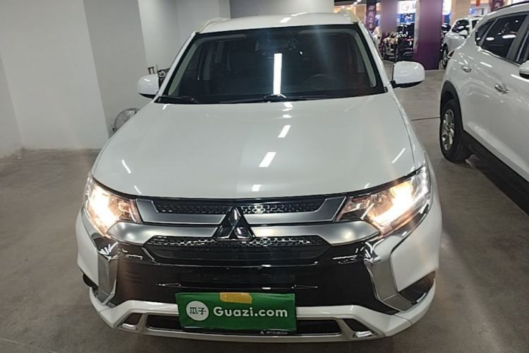 Used Mitsubishi Outlander 2021 Revised Version 2.0L Two-Wheel Drive Comfort Edition 5 Seats Front