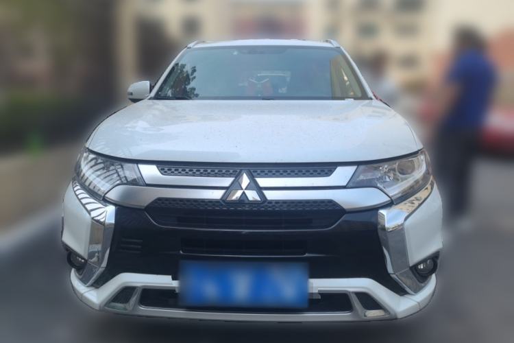 Used Mitsubishi Outlander 2021 Revised Version 2.0L Two-Wheel Drive Enjoyment Edition 5 Seats Front