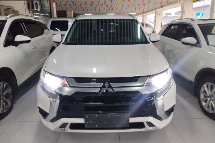Used Mitsubishi Outlander 2021 Revised Version 2.0L Two-Wheel Drive Comfort Edition 5 Seats Front
