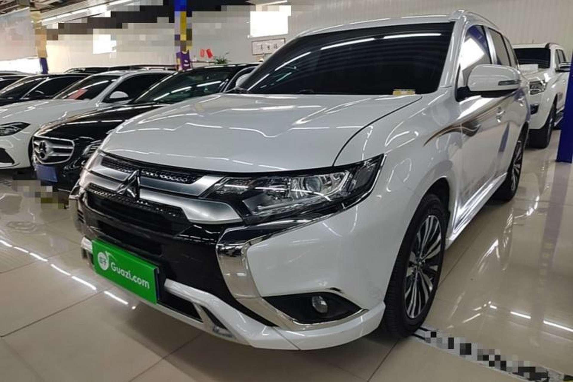 Used Mitsubishi Outlander 2021 2.0L Two-Wheel Drive Comfort Edition 5 Seats Front Left 45 Deg