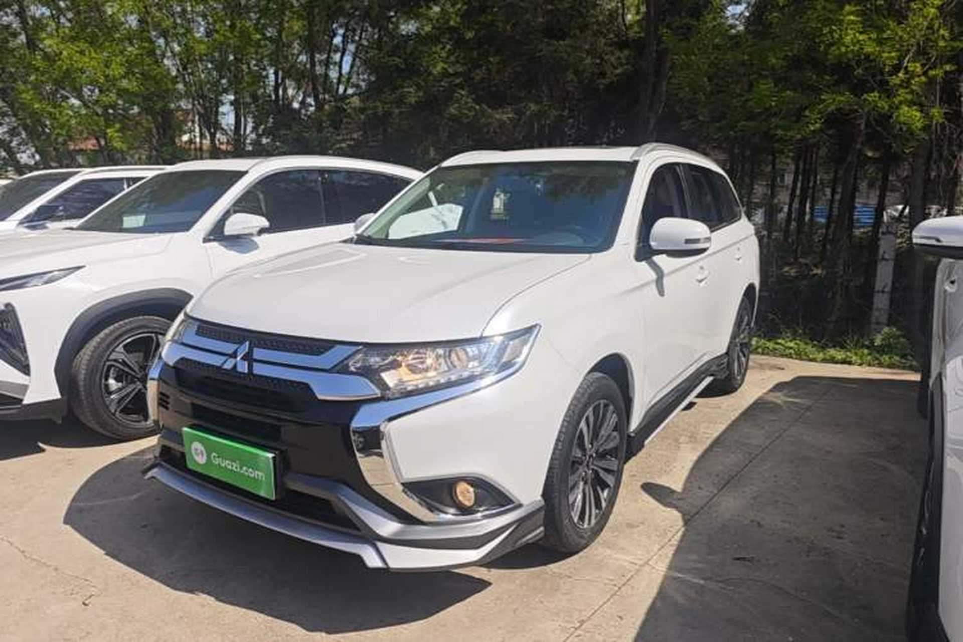 Used Mitsubishi Outlander 2021 2.0L Two-Wheel Drive Comfort Edition 5 Seats Front Left 45 Deg