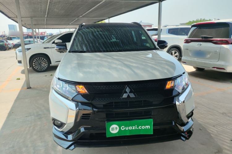Used Mitsubishi Outlander 2021 2.4L 4x4 DynaDrive Edition 5 Seats Front