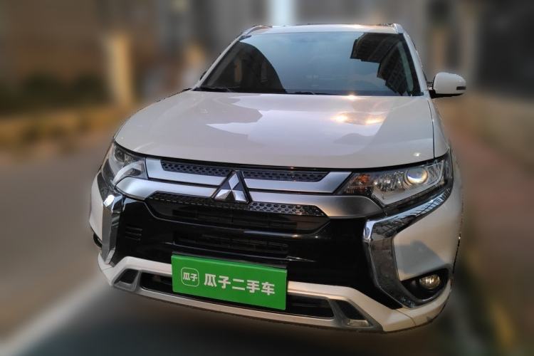 Used Mitsubishi Outlander 2021 Revised Version 2.0L Two-Wheel Drive Enjoyment Edition 5 Seats Front