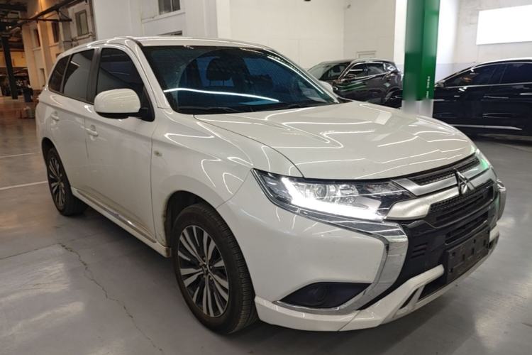 Used Mitsubishi Outlander 2021 Revised Version 2.0L Two-Wheel Drive Comfort Edition 5 Seats Front Right 45 Deg