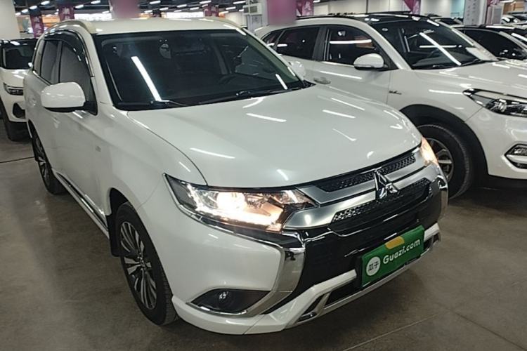 Used Mitsubishi Outlander 2021 Revised Version 2.0L Two-Wheel Drive Comfort Edition 5 Seats Front Right 45 Deg