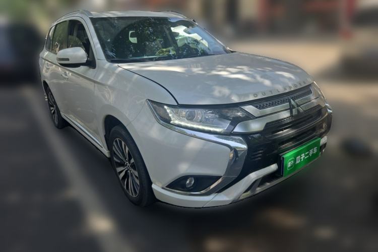Used Mitsubishi Outlander 2021 Revised Version 2.0L Two-Wheel Drive Enjoyment Edition 5 Seats Front Right 45 Deg