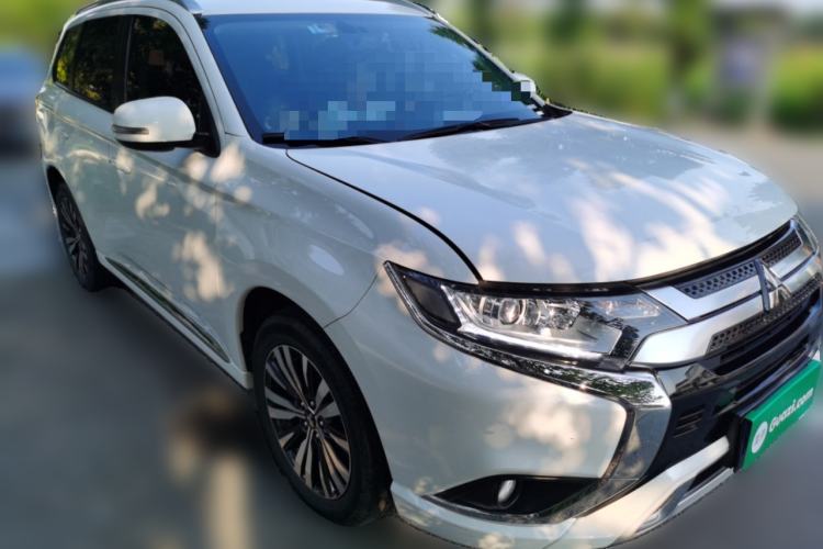 Used Mitsubishi Outlander 2021 Revised Version 2.0L Two-Wheel Drive Enjoyment Edition 5 Seats Front Right 45 Deg