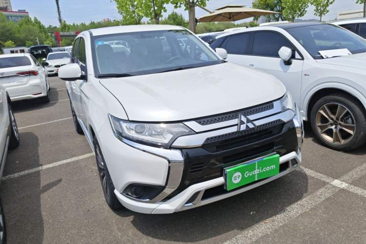 Used Mitsubishi Outlander 2021 Revised Version 2.0L Two-Wheel Drive Comfort Edition 5 Seats Front Right 45 Deg