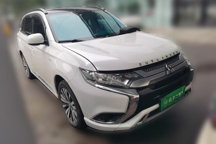 Used Mitsubishi Outlander 2021 Revised Version 2.0L Two-Wheel Drive Comfort Edition 5 Seats Front Right 45 Deg