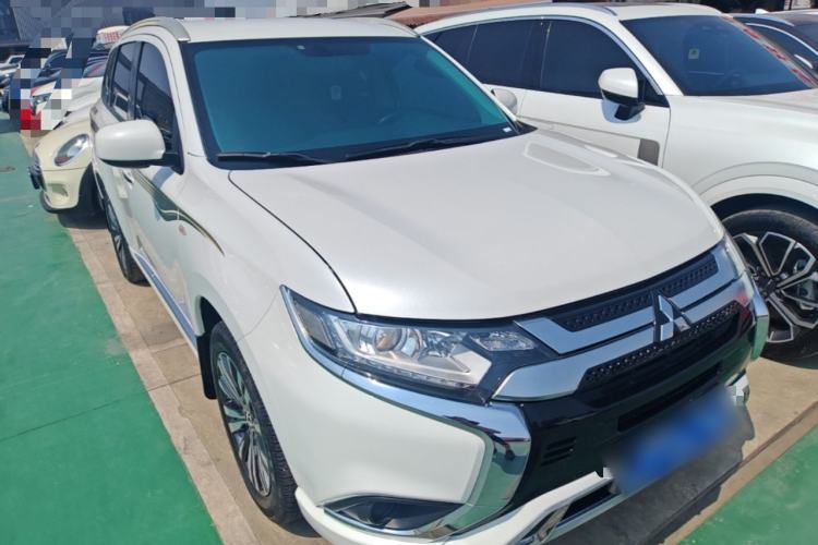 Used Mitsubishi Outlander 2021 Revised Version 2.0L Two-Wheel Drive Comfort Edition 5 Seats Front Right 45 Deg