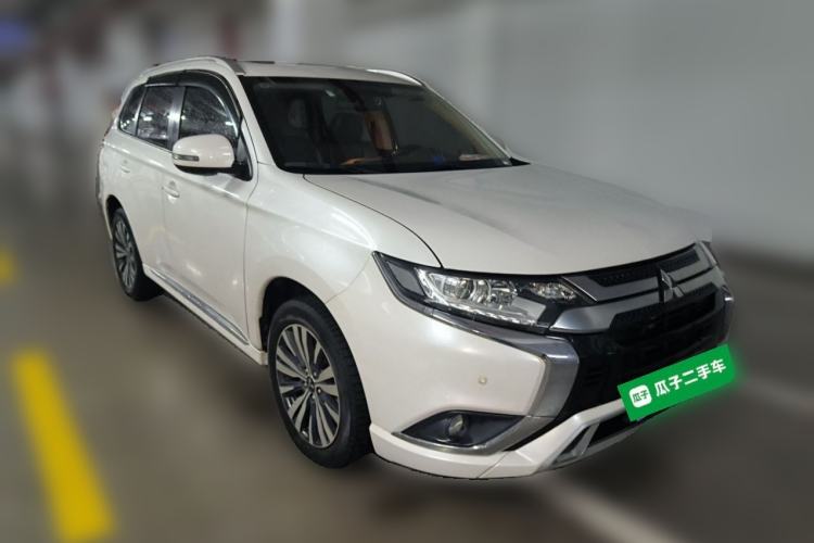 Used Mitsubishi Outlander 2021 Revised Version 2.0L Two-Wheel Drive Enjoyment Edition 5 Seats Front Right 45 Deg
