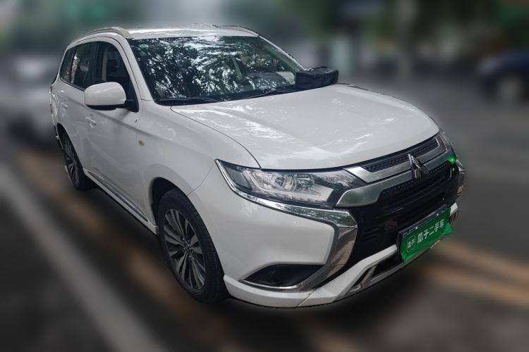 Used Mitsubishi Outlander 2021 Revised Version 2.0L Two-Wheel Drive Comfort Edition 5 Seats Front Right 45 Deg