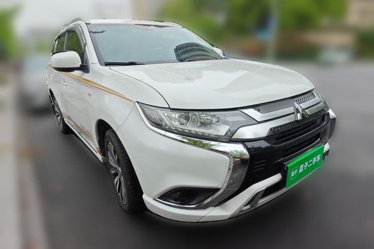 Used Mitsubishi Outlander 2021 Revised Version 2.0L Two-Wheel Drive Comfort Edition 5 Seats Front Right 45 Deg