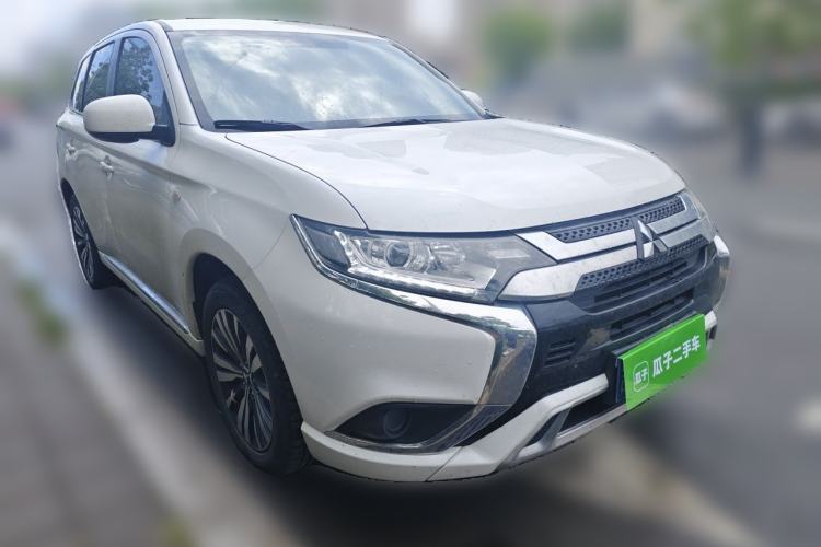 Used Mitsubishi Outlander 2021 Revised Version 2.0L Two-Wheel Drive Comfort Edition 5 Seats Front Right 45 Deg