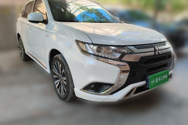 Used Mitsubishi Outlander 2021 Revised Version 2.0L Two-Wheel Drive Comfort Edition 5 Seats Front Right 45 Deg