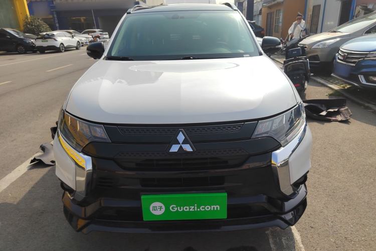 Used Mitsubishi Outlander 2021 2.4L 4x4 DynaDrive Edition 5 Seats Front