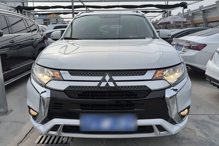 Used Mitsubishi Outlander 2021 Revised Version 2.0L Two-Wheel Drive Comfort Edition 7 Seats Front