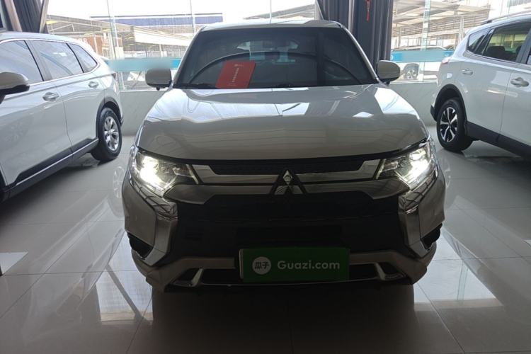 Used Mitsubishi Outlander 2021 2.0L Two-Wheel Drive Comfort Edition 5 Seats Front