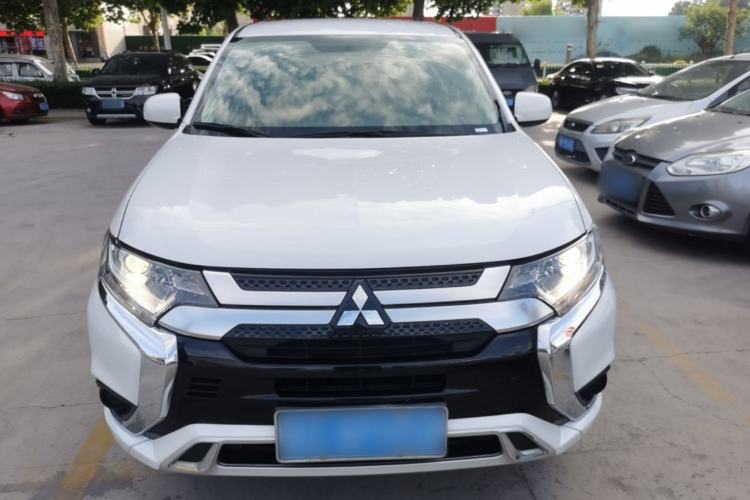 Used Mitsubishi Outlander 2021 2.0L Two-Wheel Drive Comfort Edition 5 Seats Front