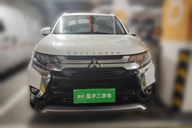 Used Mitsubishi Outlander 2021 2.4L 4x4 Zhi Xiang Edition 7 Seats Front
