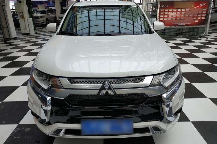 Used Mitsubishi Outlander 2021 Revised Version 2.0L Two-Wheel Drive Comfort Edition 5 Seats Front