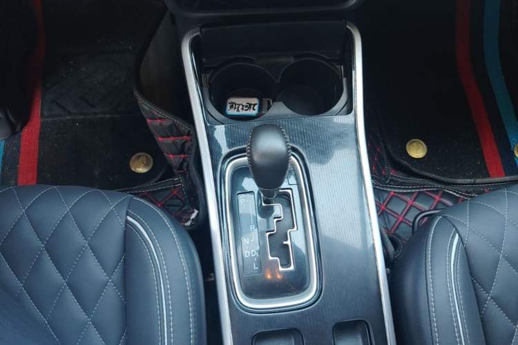 Used Mitsubishi Outlander 2021 2.0L Two-Wheel Drive Comfort Edition 5 Seats Gear Lever