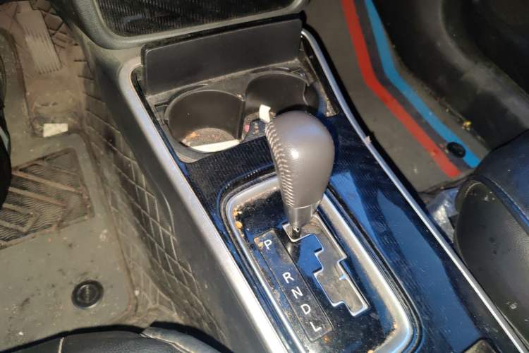 Used Mitsubishi Outlander 2021 2.4L 4x4 Zhi Xiang Edition 7 Seats Gear Lever