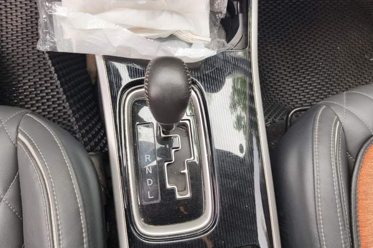 Used Mitsubishi Outlander 2021 2.4L 4x4 Comfort Edition 5 Seats Gear Lever