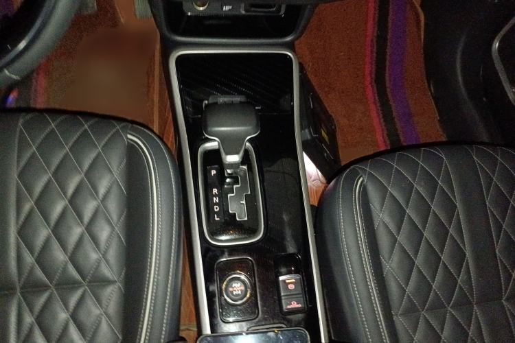 Used Mitsubishi Outlander 2021 2.4L 4x4 Zhi Xiang Edition 7 Seats Gear Lever
